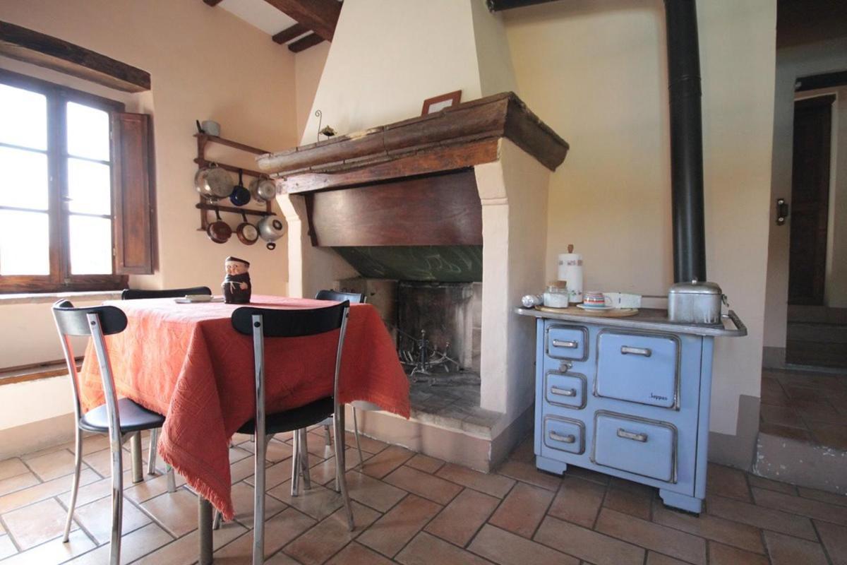 Casa Castellina Guest House Foligno Bagian luar foto