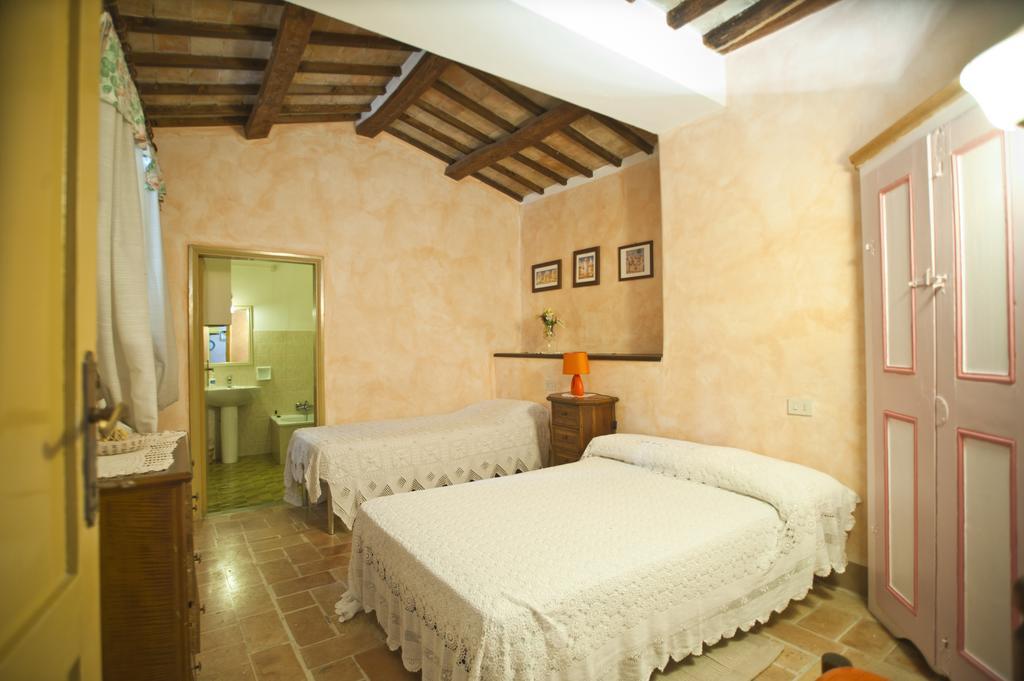 Casa Castellina Guest House Foligno Ruang foto