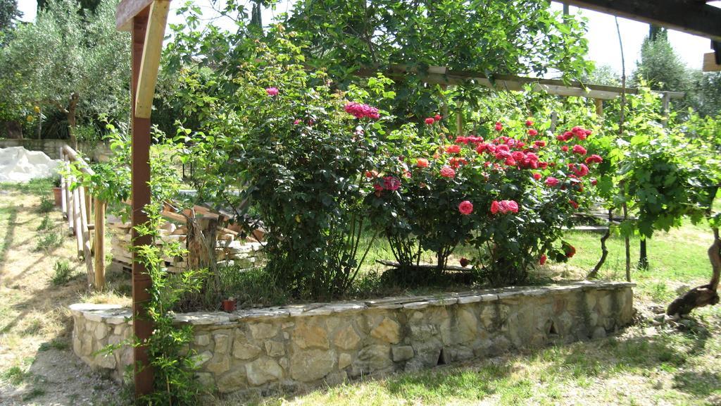 Casa Castellina Guest House Foligno Bagian luar foto